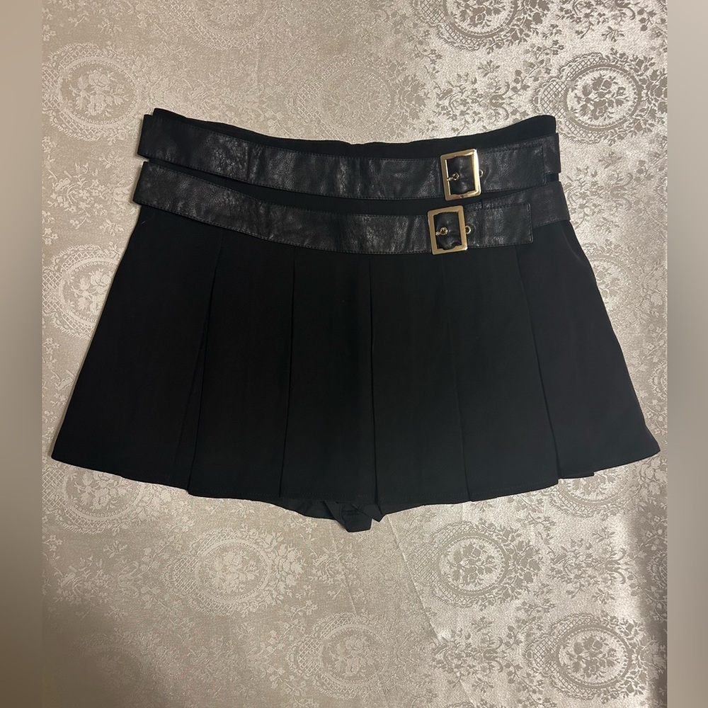 NWT Edit By Nine Black Pleated Mini Skirt